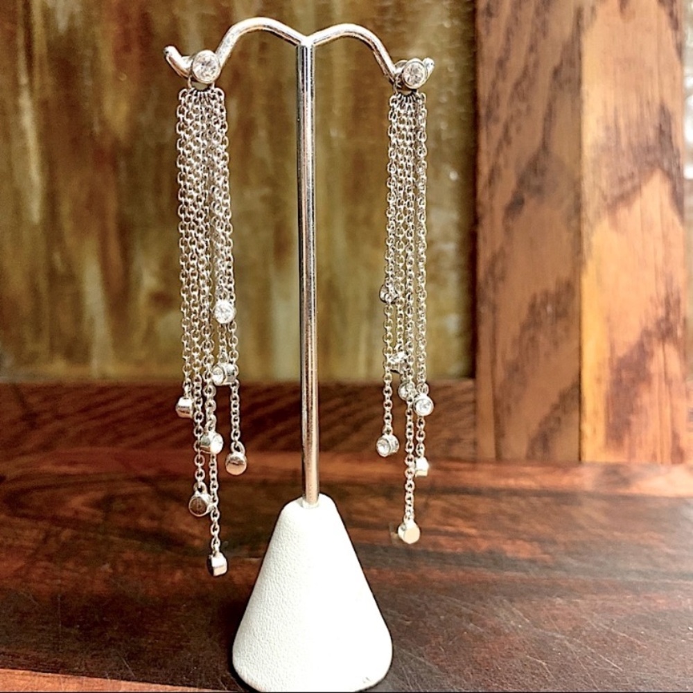 Sterling Silver with Simulated Diamonds
Chain Dangler Earrings